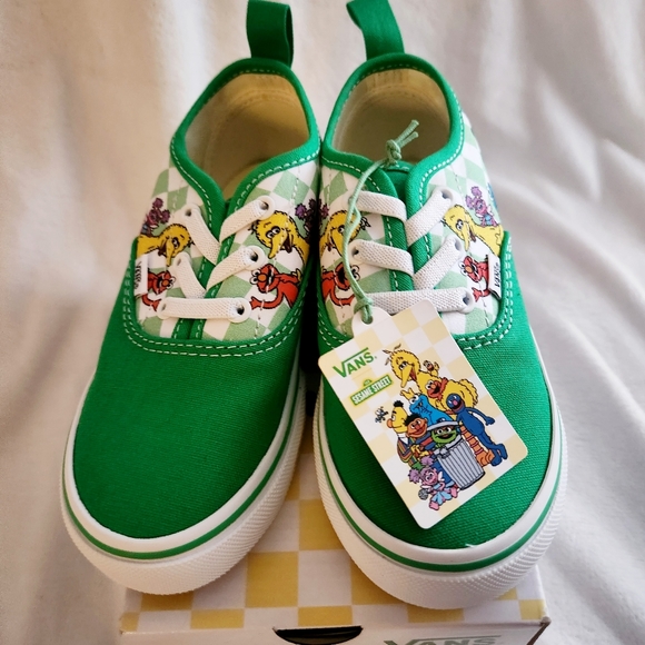 Vans x Sesame Street Authentic Skate Shoe Sneaker Green Youth Kids Size 13.5 - Picture 2 of 6